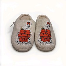 Kcare Snoopy Peanuts Slippers adult S/Mby KIU HUNG Industries. New 