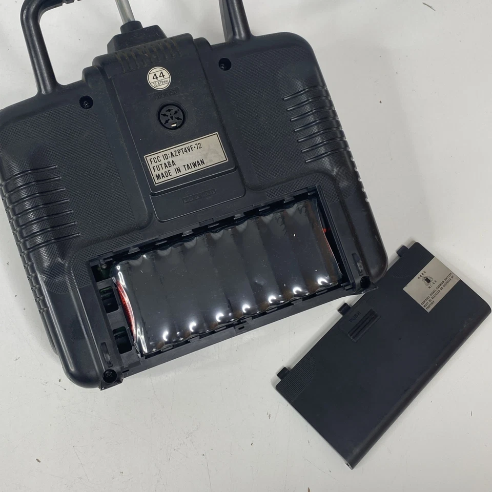 Futaba Skysport 4 T4VF 72Mhz RC Airplanes FM Transmitter Controller WORKS READ - Image 4 of 4