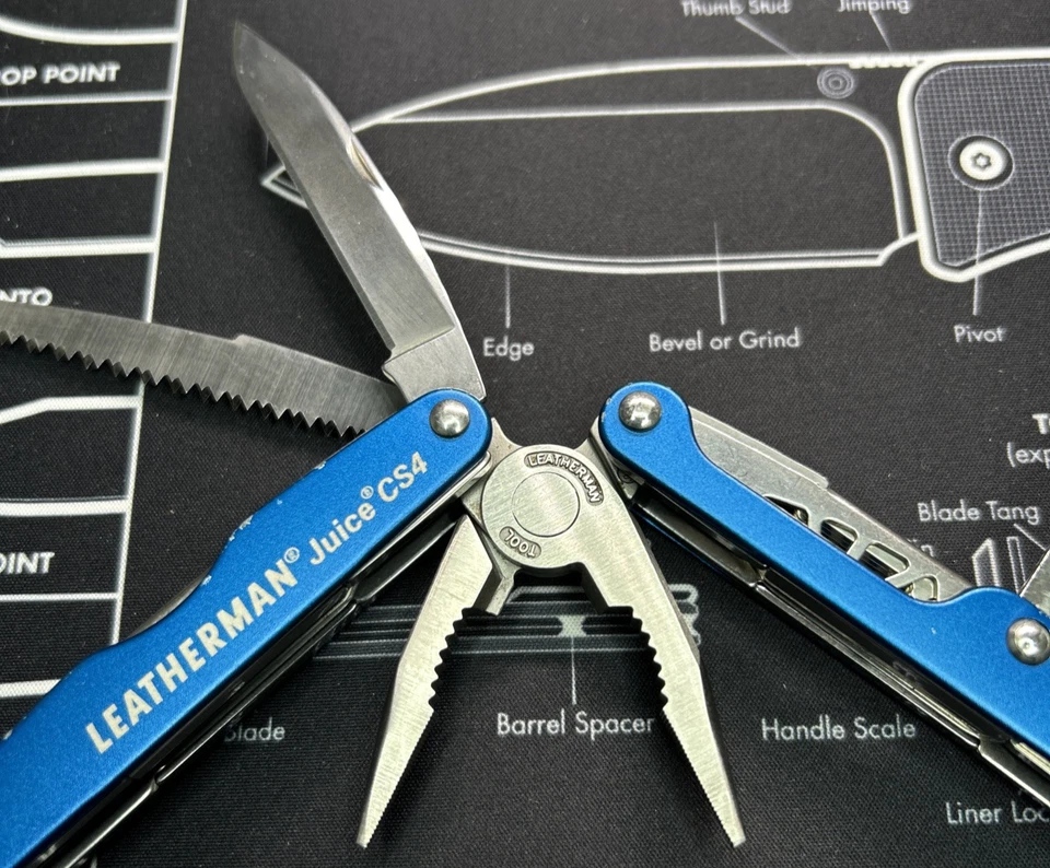 Multiherramienta Leatherman Juice CS4 azul retirado en muy buen estado cuerpo súper limpio 0312 Foto 3 de 4