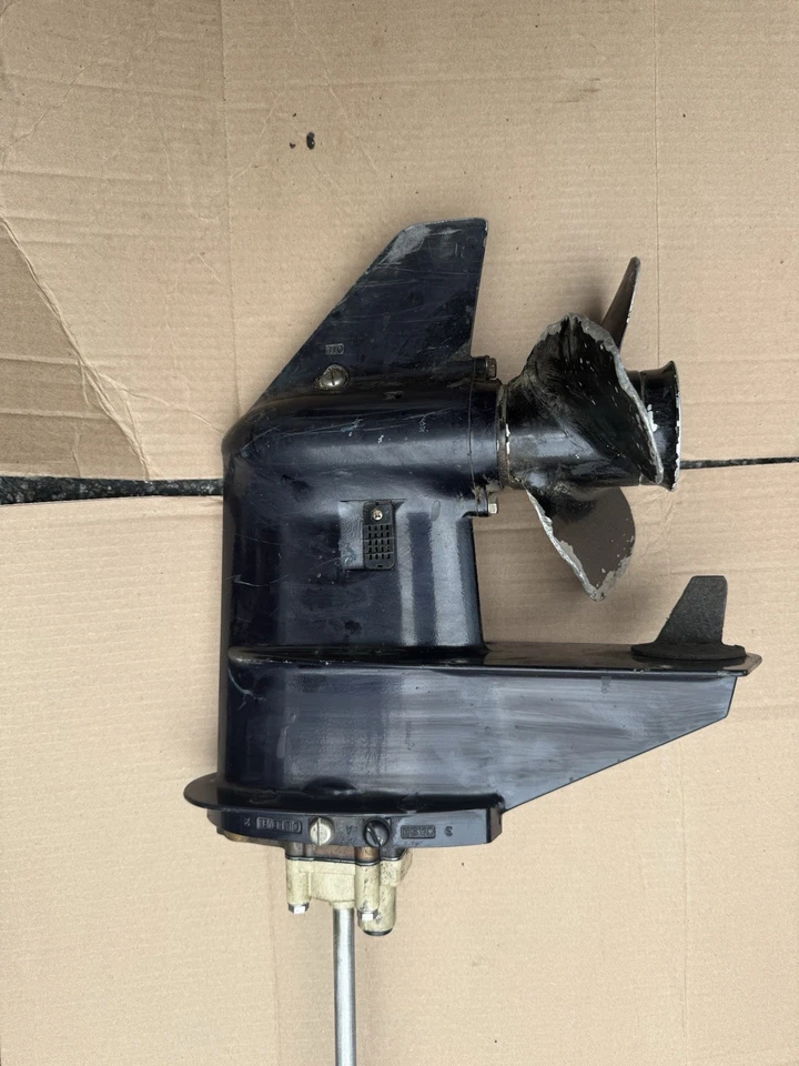 2010 Nissan/Tohatsu 9.8HP NS9.8A3 4-Stroke Outboard Lower Unit Gearcase Assembly - Image 4 of 4