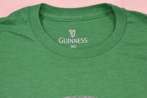 Guinness Extra Stout Mens Dublin Destressed Print Beer Green Shirt New S-XL - Picture 4 of 6