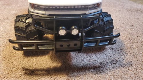 New Bright (1:14) Hummer EV Battery Radio Control Truck, 61474U-7H Truck Only - Picture 5 of 10