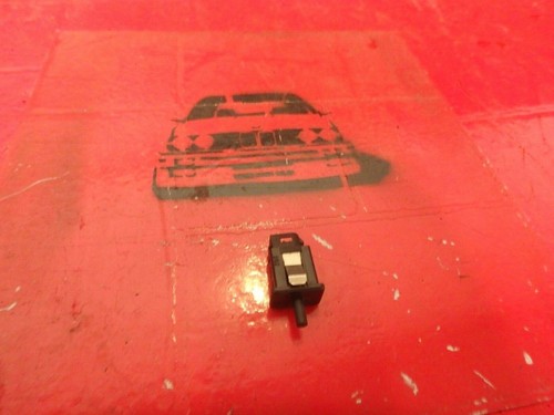 01-03 OEM BMW E39 530i 540I M5 GLOVE BOX SWITCH LIGHT LAMP BUTTON OEM - Picture 2 of 3
