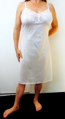 ADONNA VINTAGE CLASSIC BEAUTY WHITE SEXY SLIPPERY NYLON LACY FULL SLIP 38 EVC