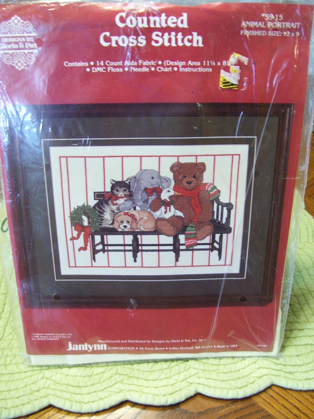 JANLYNN  X Cross Stitch,  ANIMAL CHRISTMAS PORTRAIT, Sealed 