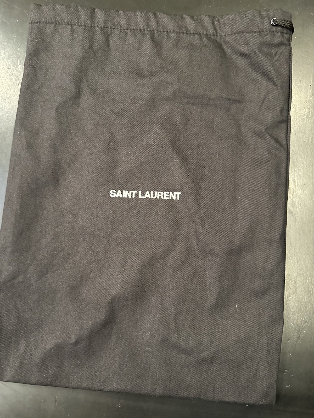 Saint Laurent Sacchetto antipolvere foderato in tessuto nero 9 5"x13" con coulisse di design
