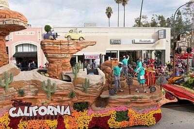 Photo:Pasadena California 2013 Disneyland Cars Land Float Rose Parade