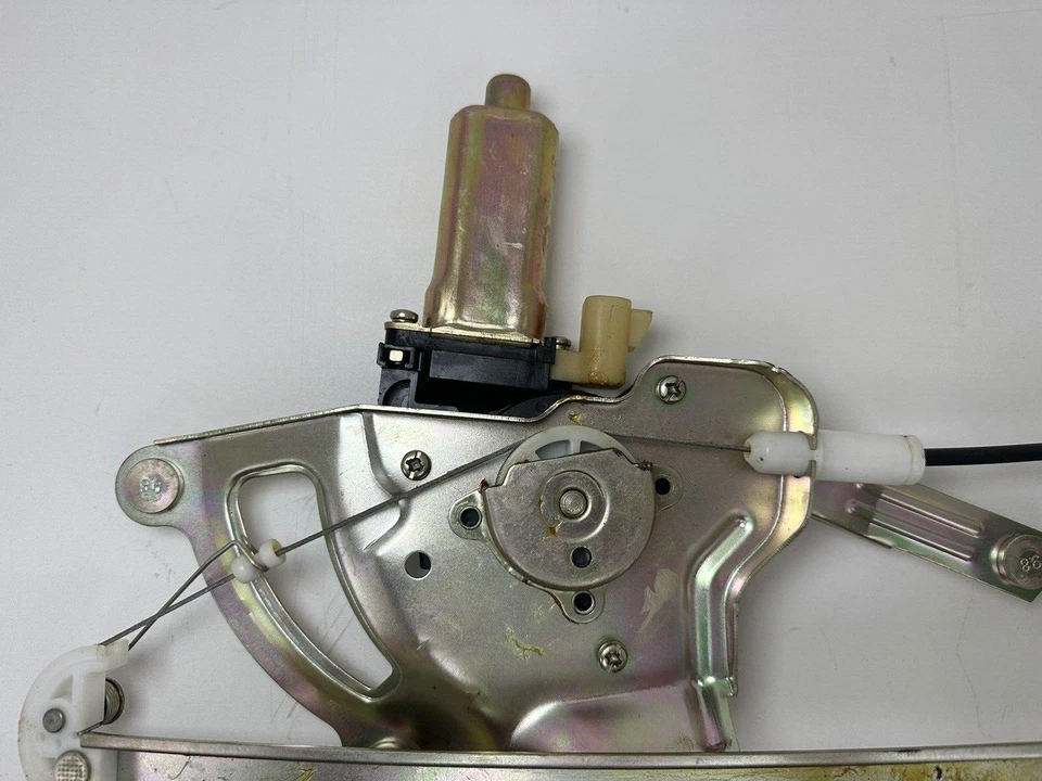 Conjunto de motor y regulador de ventana Pontiac Bonneville 2000-2005 FR Dorman Foto 3 de 4