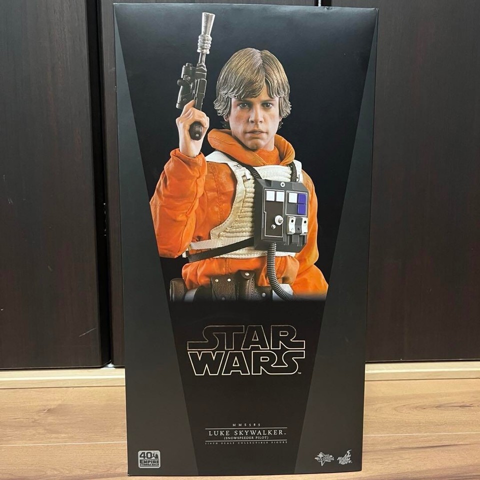 Hot Toys – MMS297 – Star Wars: Episode IV A New Hope: 1/6th scale Luke Skywalker Collectible Figure - Toys and Models Store