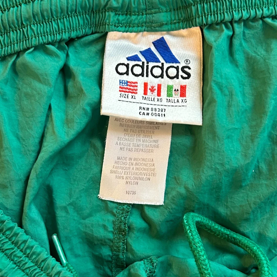 Pantalones Cortos Adidas De Colección Años 90 Talla XL Verde Nylon Logo Gorpcore Bordado Y2K 17619 Foto 3 de 4