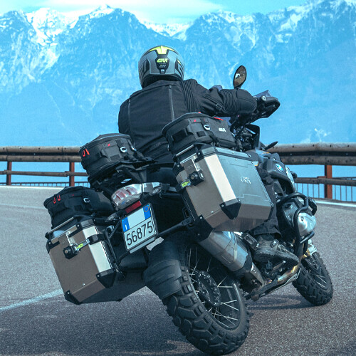 GIVI Borsa da sella X-line, da 9 a 12Lt, 260 x 240 x 190 250 per Moto/Scooter - Foto 7 di 8
