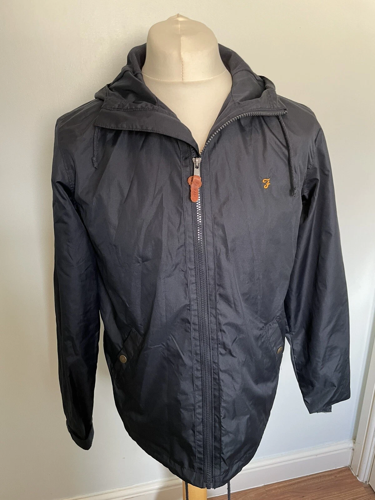 MENS FARAH LIGHWEIGHT HOODED RAIN JACKET NAVY SIZE S