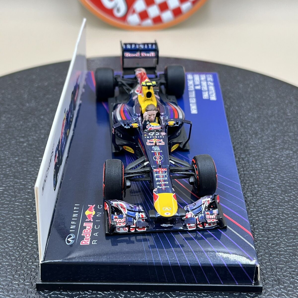 MINICHAMPS 1/43 Infiniti Red Bull RB9 Mark Webber Final MINICHAMPS 1/43 Infiniti Red Bull RB9 Mark Webber Final