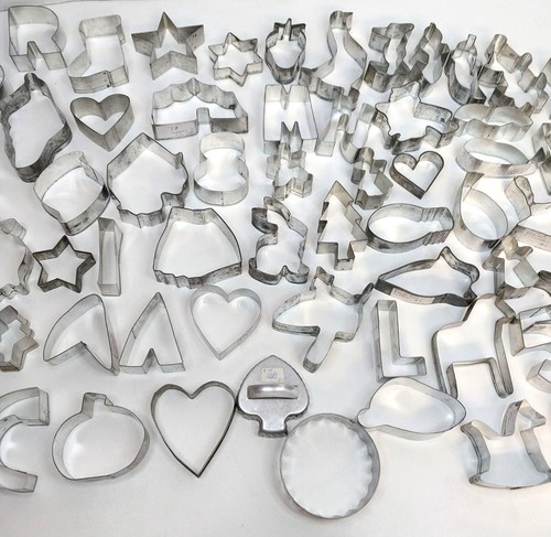 Antique Vintage Metal Cookie Cutters Various Shapes Sizes Christmas Halloween - Picture 5 of 7