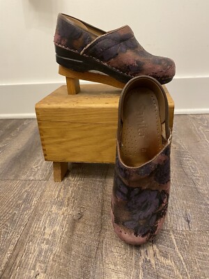 SANITA BROWN FLORAL ORIGINAL LEATHER CLOGS SIZE 39