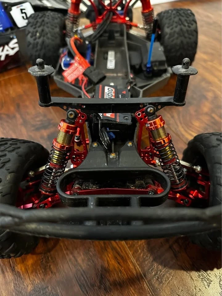 Traxxas Slash vxl 2x2 con audio a bordo (OBA) y actualizaciones. Gran oferta Foto 2 de 4