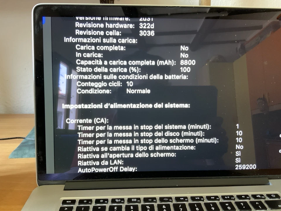 Apple MacBook Pro 15,4" 1TB SSD Intel Core i7 2,5 GHz AMD Radeon Batteria Nuova - Immagine 3 di 4