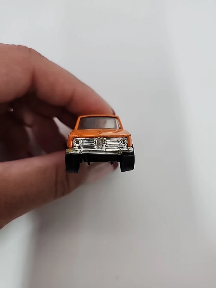 Playart BMW 2002 hecho en Hong Kong en extremadamente raro amarillo naranja Foto 4 de 4