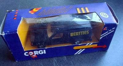 Corgi Ford Escort 55  Beatties  1984   1:43 MIB