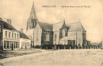 Moorslede Kerk en kant van de Markt