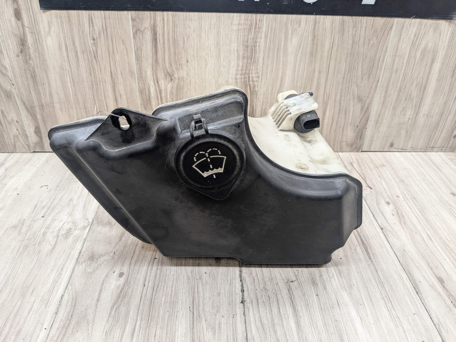 OEM BMW E46 E85 E86 Z4 325 330 Windshield Wiper Washer Fluid Reservoir Tank