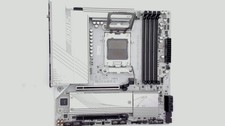 GIGABTE B650M AORUS Elite AX ICE AMD Motherbo...