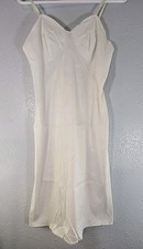 Vanity Fair Vintage 50s Women's 34 White Tricot Nylon Lace Trim Full Dress Slip