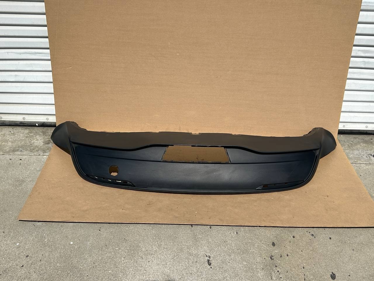 ✅20-25 Tesla Model Y Rear Bumper Lower Valance Diffuser 1691886-00-A /scratch