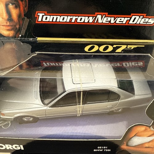 Corgi 1/36 BMW 750i E38 James Bond 007 Tomorrow Never Dies Diecast Model Car - Picture 2 of 12