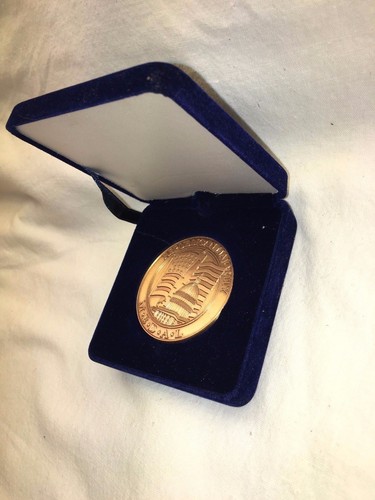 Politics -REPUBLICAN MAJORITY Medal Coin + Original Velvet Case ~1997 bronze - Picture 3 of 5