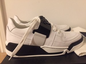 versace medusa trainers