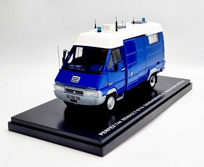 Miniature Camion RENAULT CBH 385 Dépanneur Lourd GENDARMERIE 1/43 Miniature Camion RENAULT CBH 385 Dépanneur Lourd GENDARMERIE 1/43