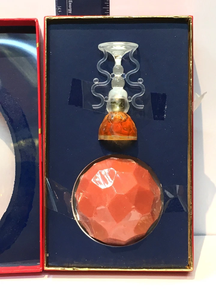 Loris Azzaro Oh la la Perfume 3ml & 50g Savon (2 Sets) Mini Gift Set - Image 3 of 3