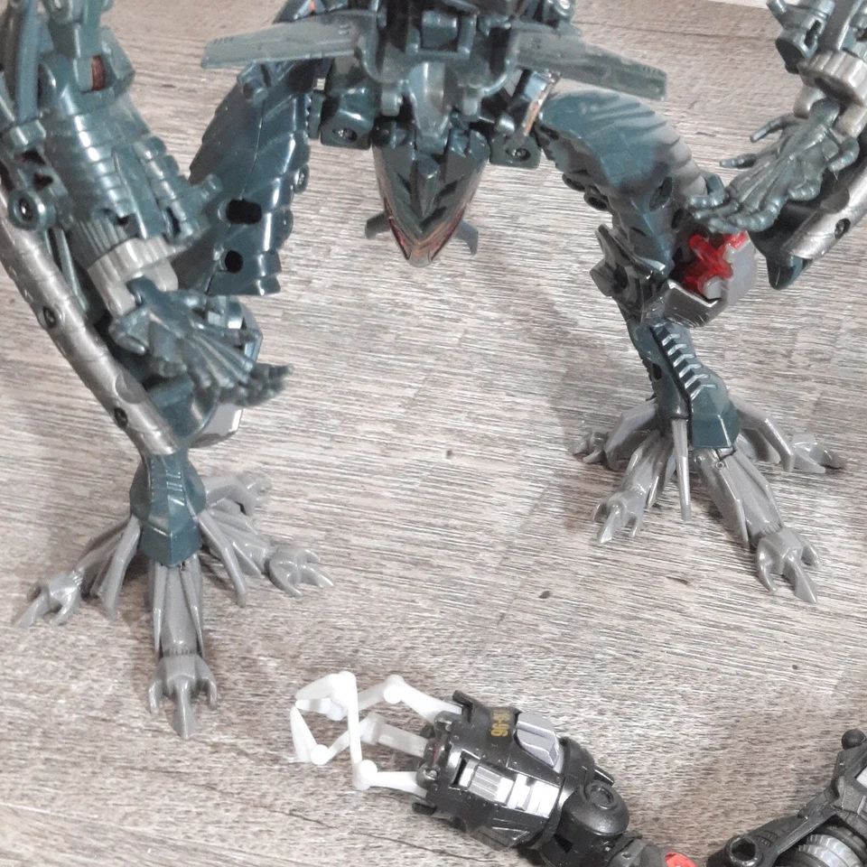 Transformers 2 Revenge Fallen Voyager scroponok bruticus shockwave beast Figures - Image 4 of 4