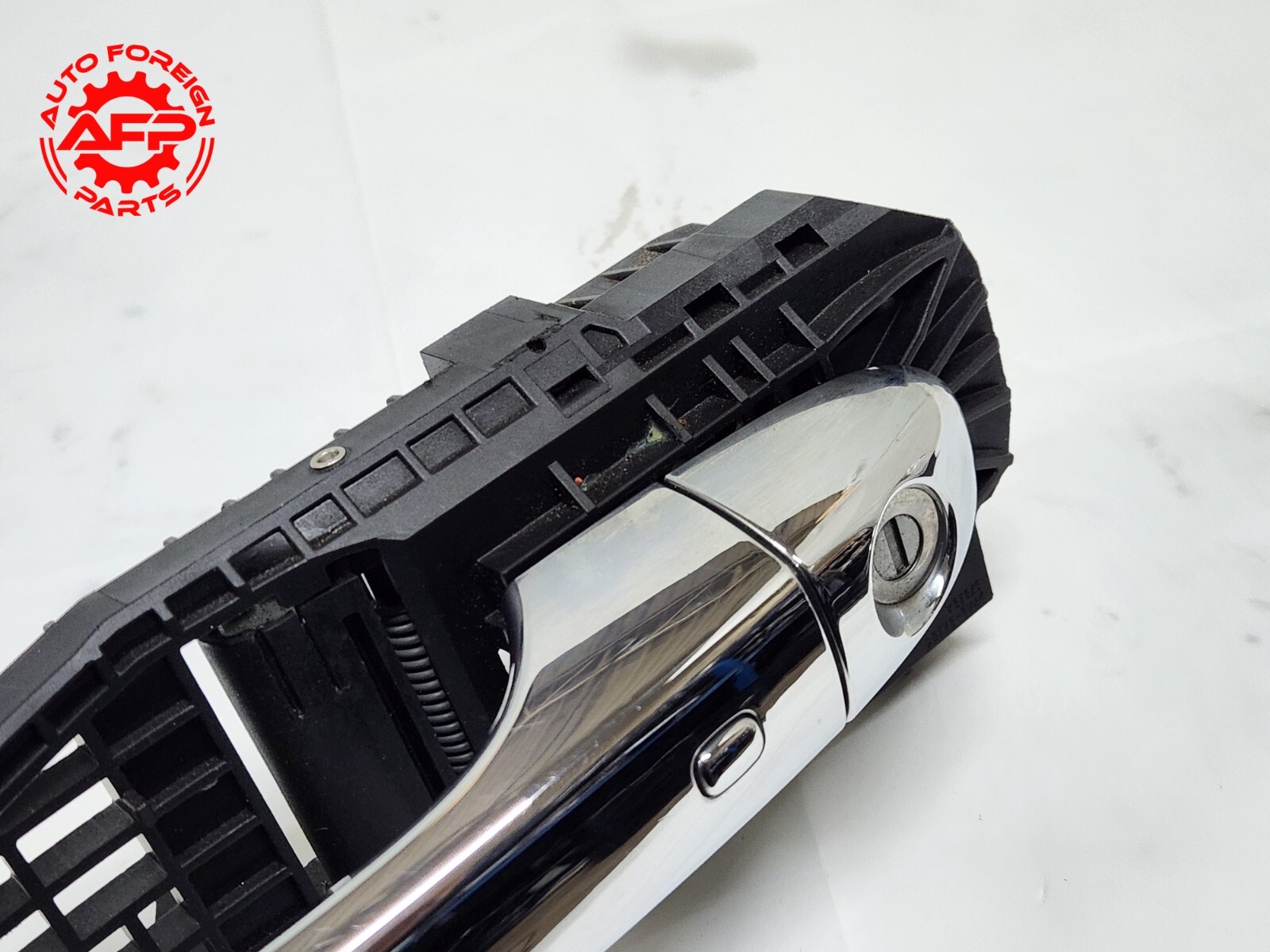 ⭐ 14-20 Maserati Ghibli Front Left Outside Exterior Door Grab Handle Carrier Oem