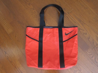 nike azeda tote