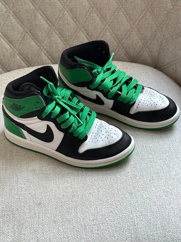 NIKE AIR JORDAN 1 RETRO OG HIGH LUCKY GREEN & WHITE SIZE 1Y SHOES FD1412-031