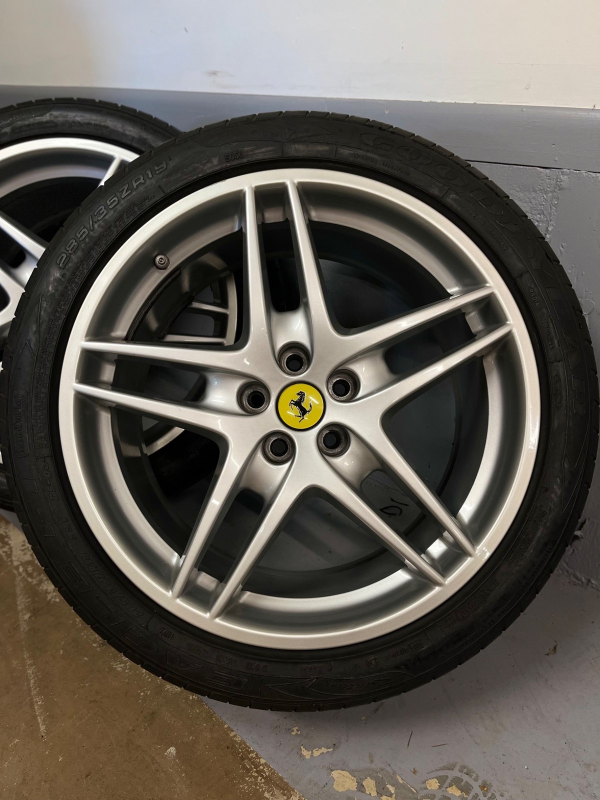 Ferrari F430 Front Wheels Set of 4 Silver P/N 194266