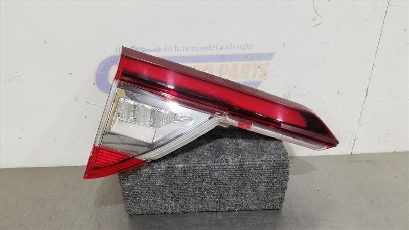 20 2020 GMC ACADIA OEM DRIVER LEFT DECKLID MOUNTED TAIL LIGHT LAMP DENALI 