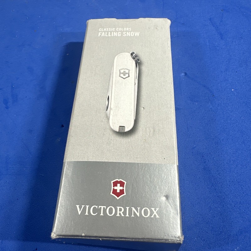 Victorinox Swiss Army Knife Classic SD Fall Snow White 7 Functions NEW IN BOX