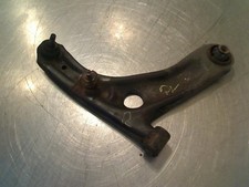 Triangle de suspension Peugeot 107