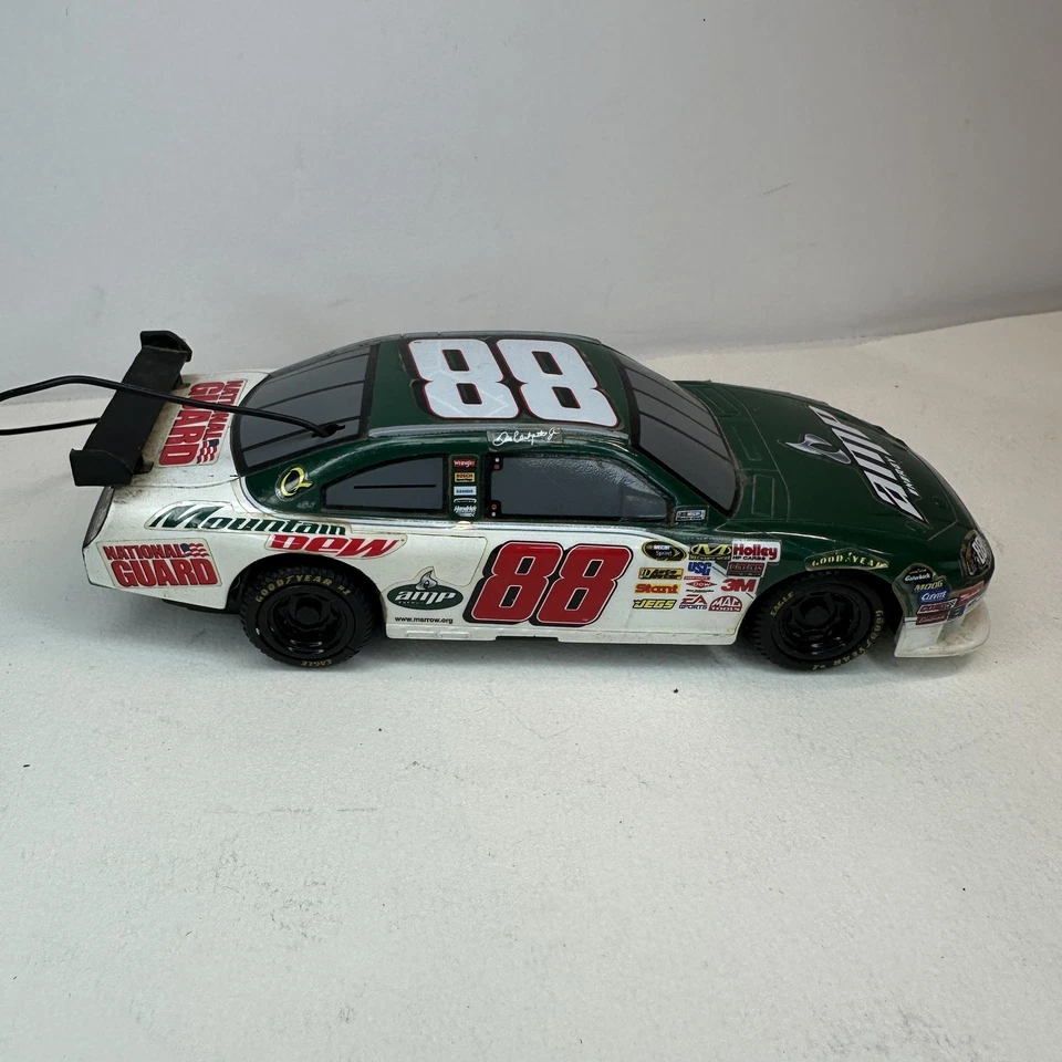 NASCAR Dale Jr #88 AMP Energy Guardia Nacional Coche RC Control Remoto 27MHz Foto 2 de 4