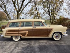 Ford: Crown Victoria