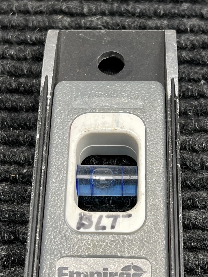 Empire Level EM81.10 10-Inch 2 Magnetic Torpedo Level - Image 4 of 4