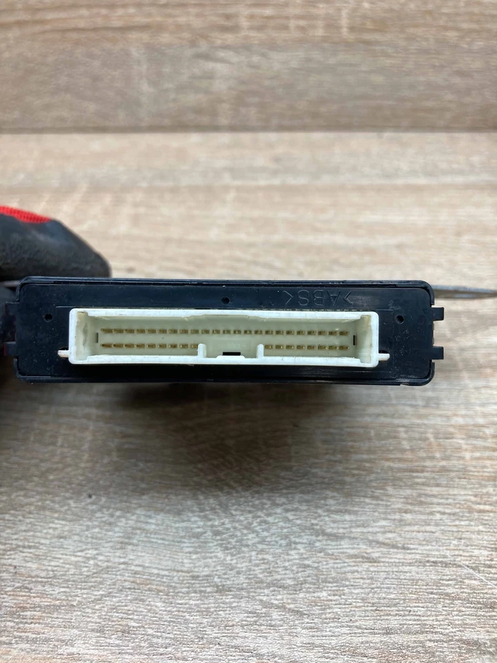 89990 47020 232500 0072 Denso Toyota Prius Smart Key Module Control Unit - Image 4 of 4