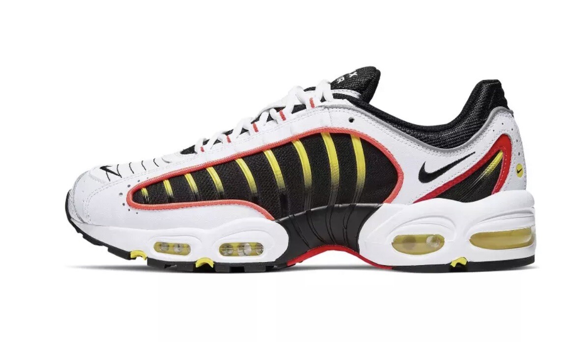 nike tailwind reflective