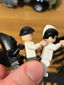 LEGO 7781 Batmobile Two-Face's Escape 100% Complete + Stickers 9/10 Condition!