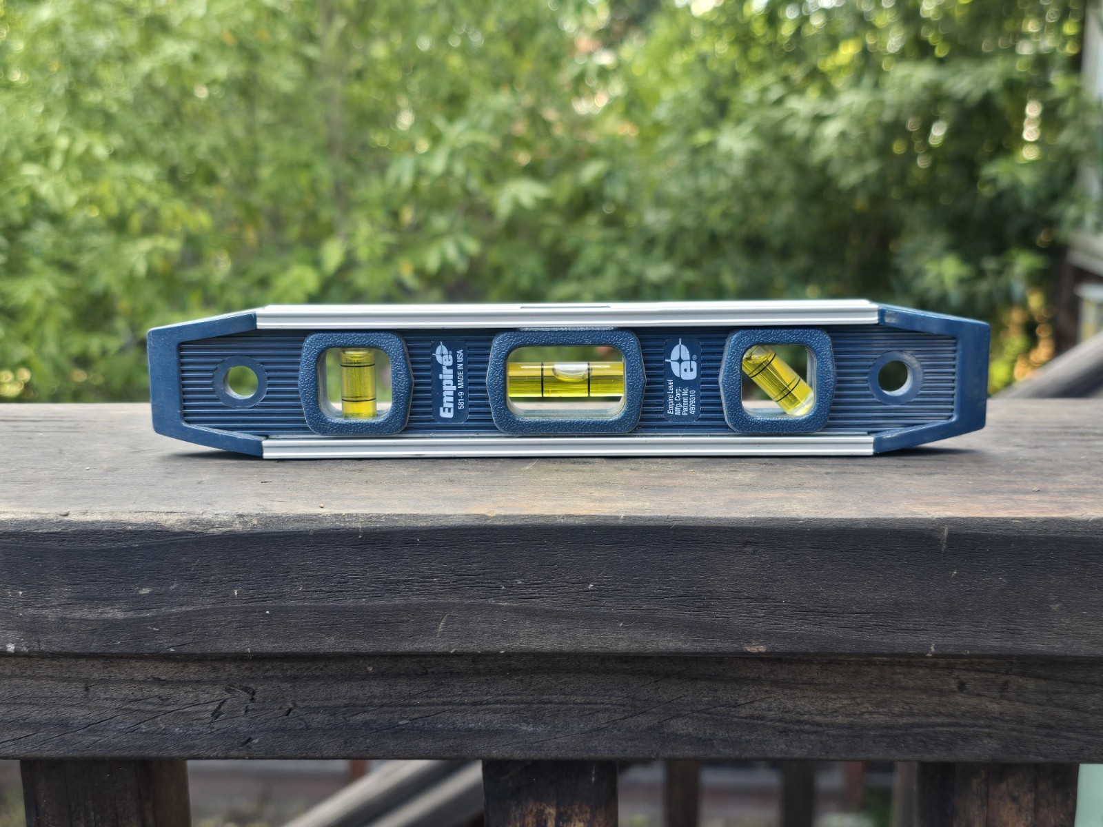 Empire Level 581-9 - 9" Magnetic Torpedo Level with Aluminum Frame and Hang Hole