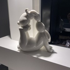 Portland Living PL023237 - Sitting Kissing Bunny/Rabbits Ceramic Ornament Statue