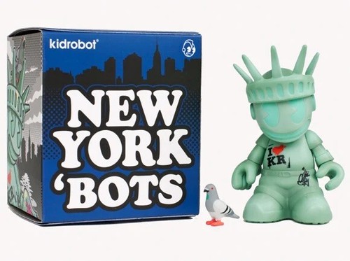 RARE Kidrobot NEW YORK Bots Mini 3” Vinyl Figure Art Toy Liberty NYC + Free Ship - Picture 7 of 7